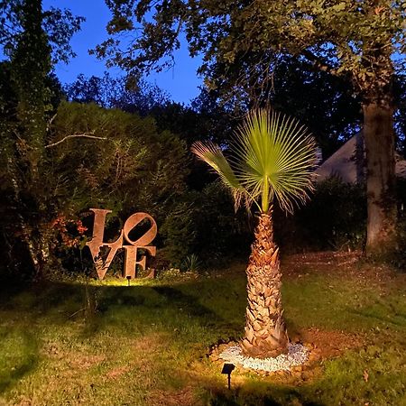 Bed and Breakfast Oak'Wood La Queue-les-Yvelines Exterior foto