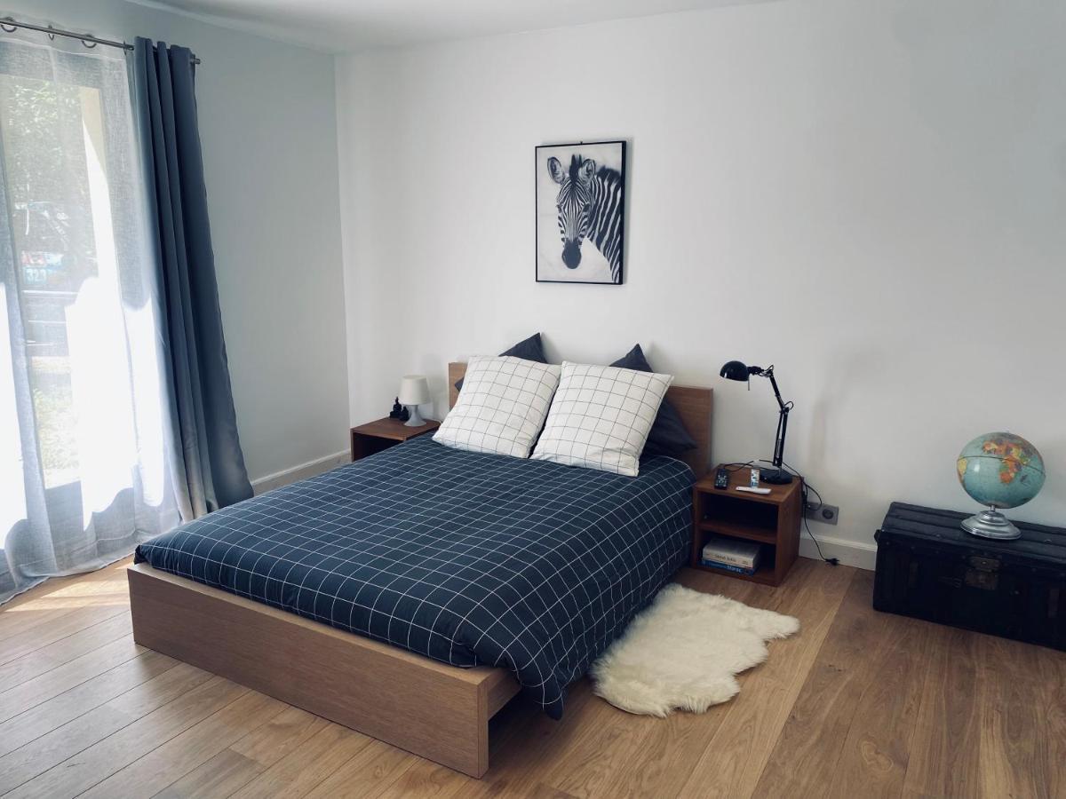 Bed and Breakfast Oak'Wood La Queue-les-Yvelines Exterior foto